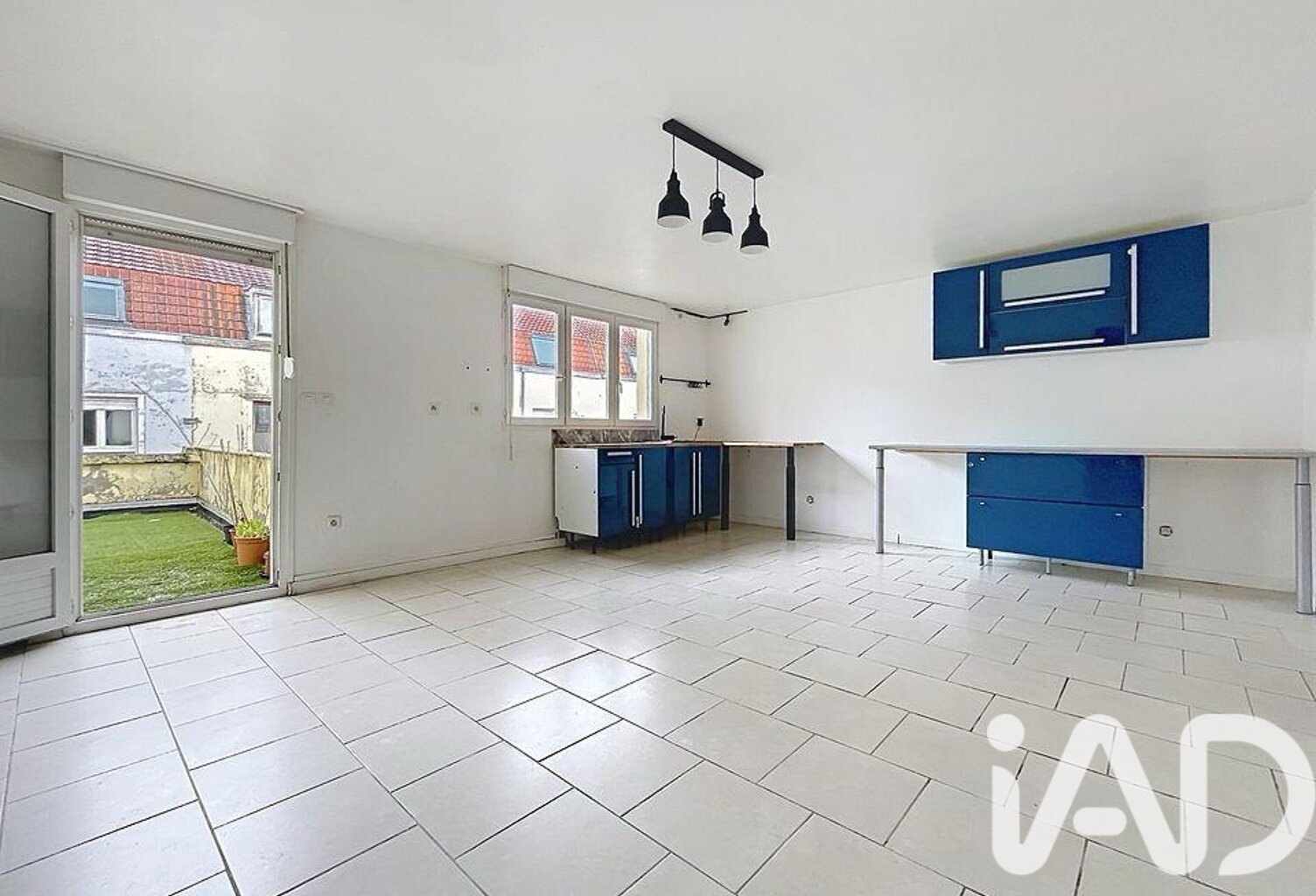 Vente Immeuble 200 m&sup2; — photo 1