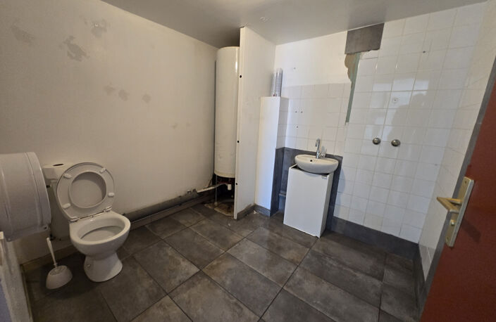 EAUNES-LOCAL COMMERCIAL 88 M2. ZONE COMMERCIALE SUPER U! — photo 3