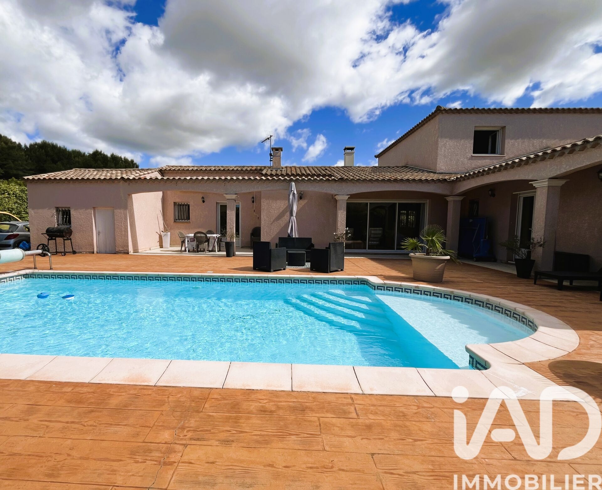Vente Maison/villa 8 pièces - Photo 2