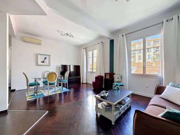 F2 NICE - LIBÉRATION - BALCON - TRAVERSANT — photo 1