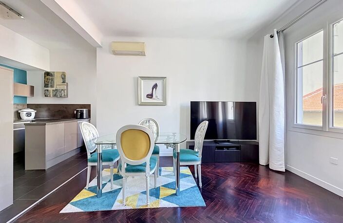 F2 NICE - LIBÉRATION - BALCON - TRAVERSANT — photo 3