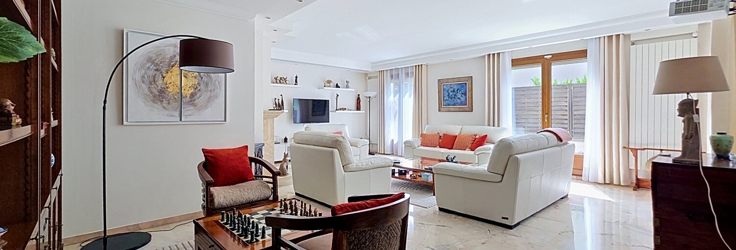 Maison 8 Pièces 244 m² à vendre à La Queue-en-Brie (94510)