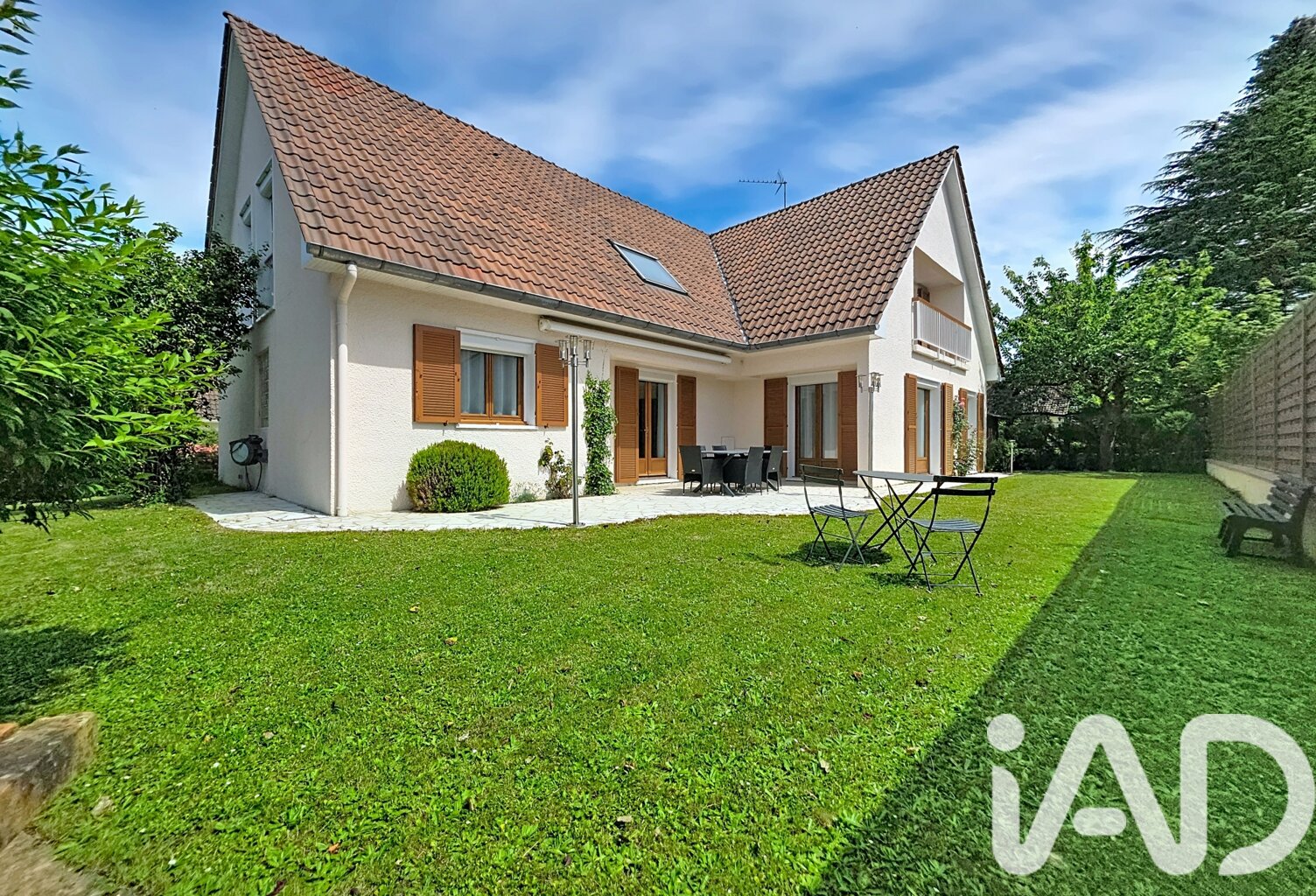 Vente Maison/villa 8 pièces — photo 1