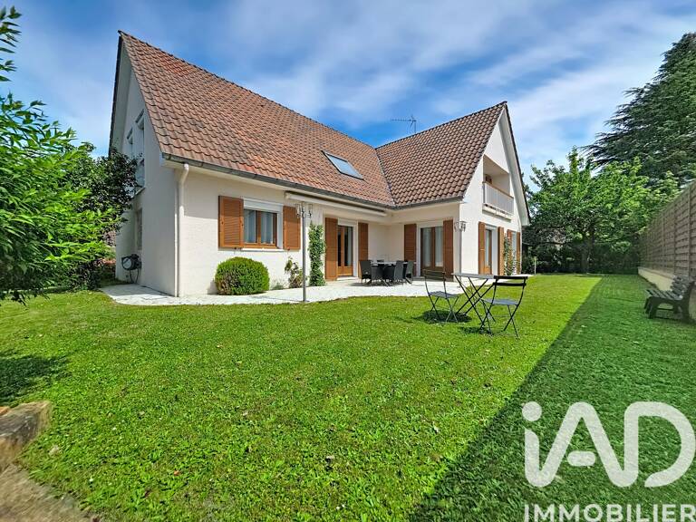 Vente Maison/villa 8 pièces — photo 1