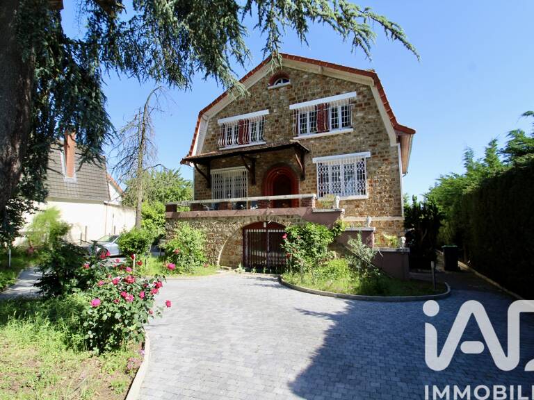 Vente Maison/villa 9 pièces — photo 1