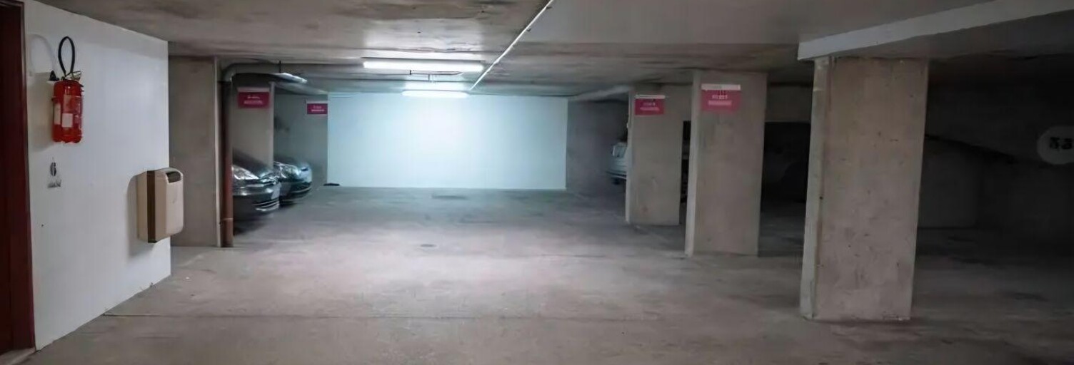 Garage  12 m² à louer à Bondy (93140)