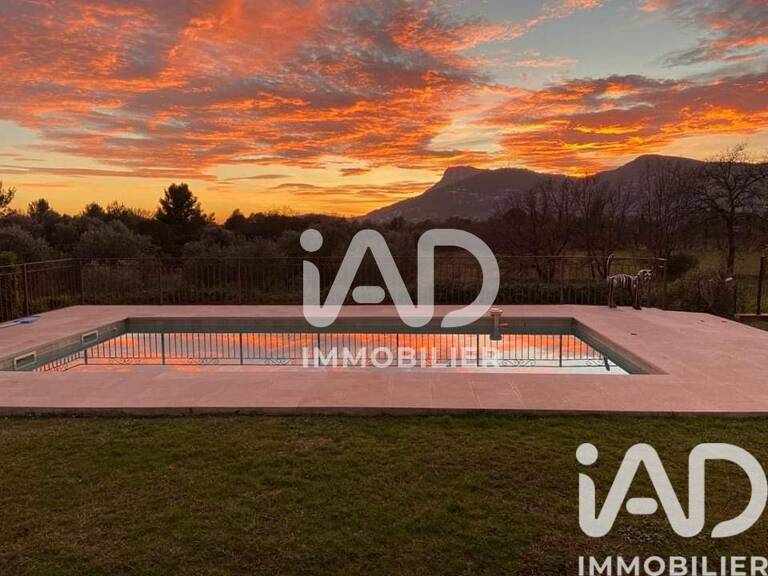 Vente Maison/villa 8 pièces — photo 1