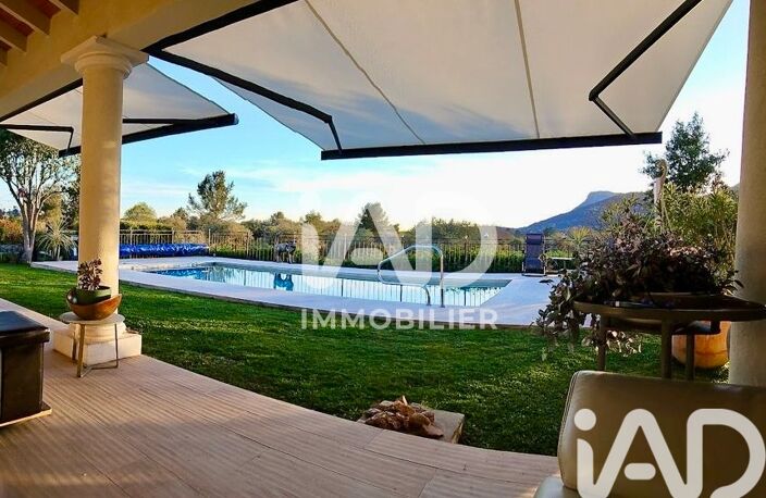 Vente Maison/villa 8 pièces — photo 2