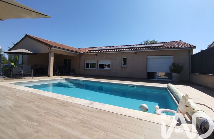 Vente Maison/villa 8 pièces — photo 2