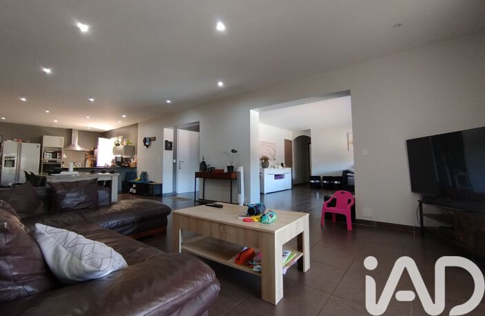 Vente Maison/villa 8 pièces — photo 4