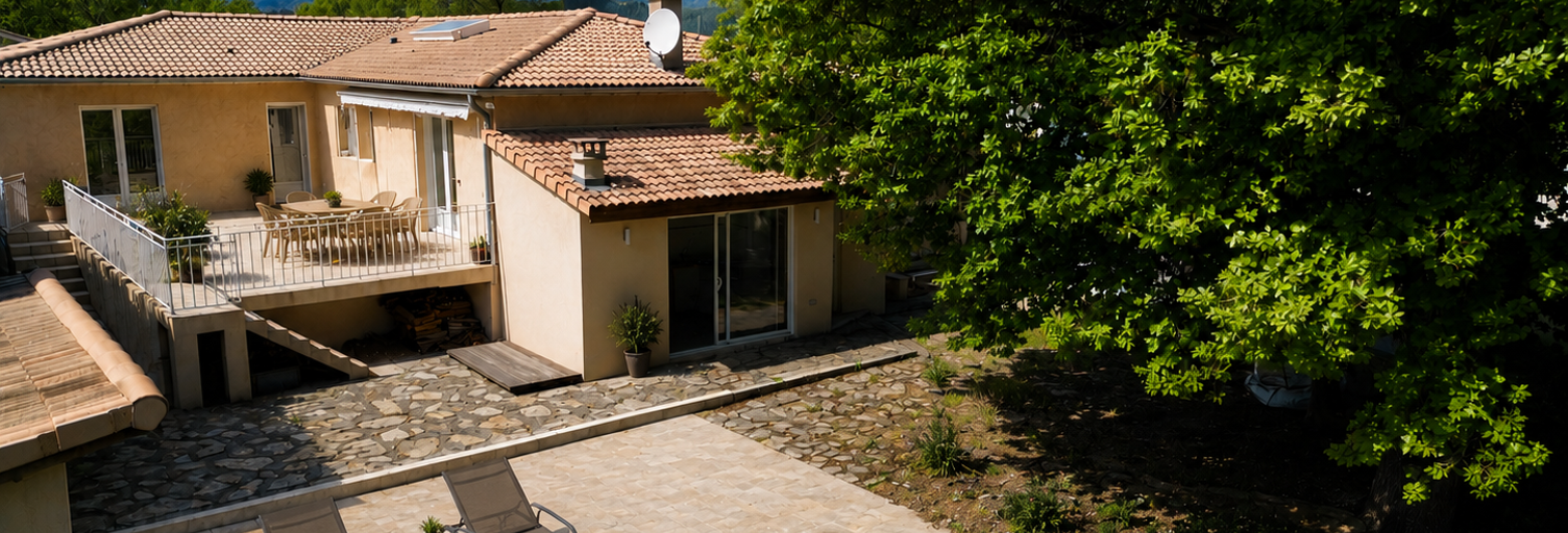 Maison 6 Pièces 127 m² à vendre à Saint-Julien-du-Serre (07200)