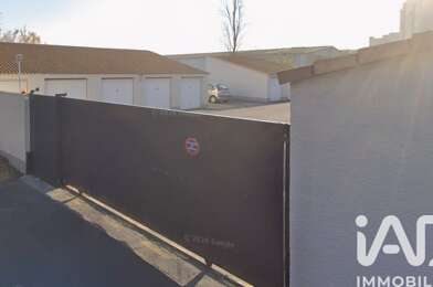 Garage  32500 €