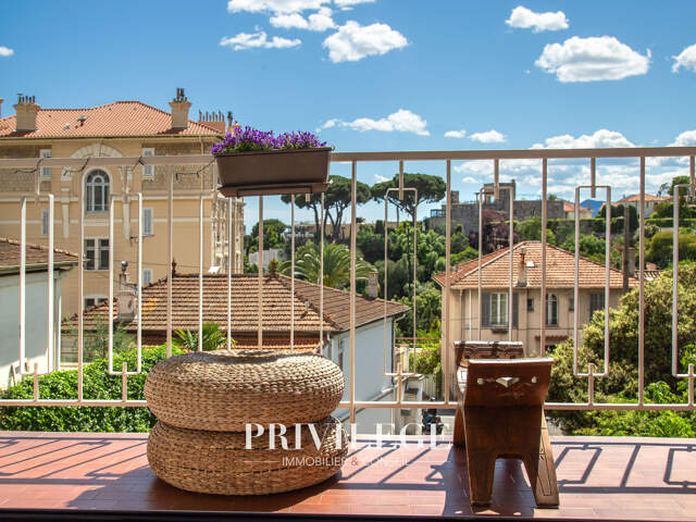 Cannes   Appartement 3 pièces avec terrasse, vue mer et gara — photo du bien