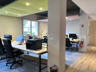 BUREAUX À VENDRE - 150 m² ENTIÈREMENT RÉNOVÉS - GRENOBLE CE — photo 3