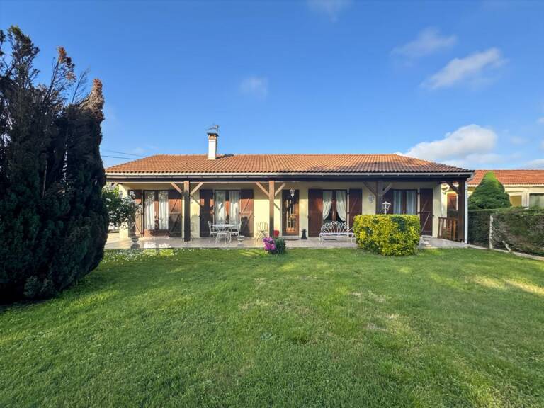 Maison À Vendre — photo 1