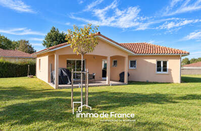 Plain-pied Martiel  110 m² , 3 chambres sur terrain plat et clos de 2000 m² — photo du bien