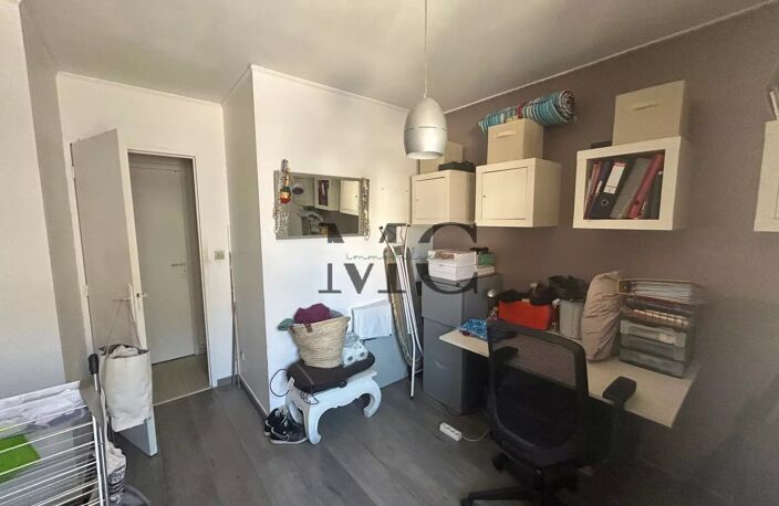 MAISON DE VILLE - T4 - JARDIN - BOX FERME — photo 4