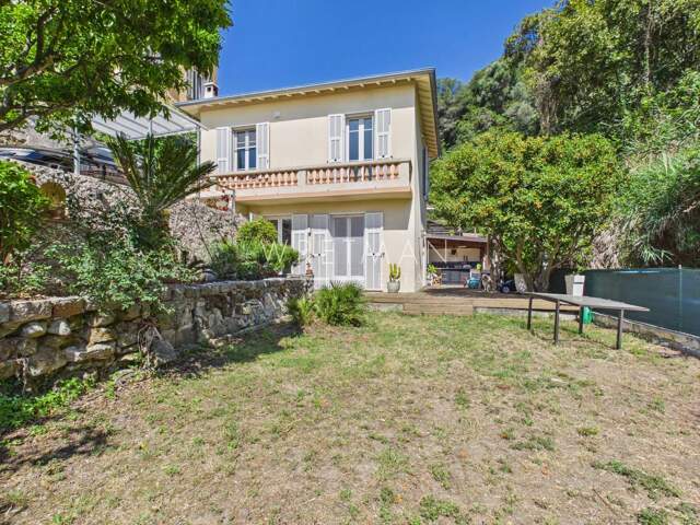 Charmante maison bourgeoise avec jardin et parkings - Menton — photo du bien