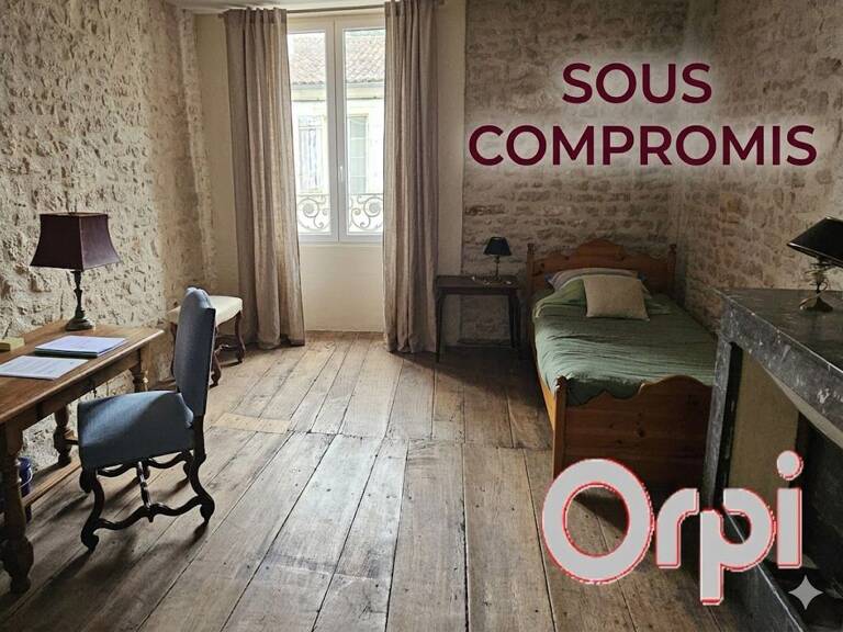 Grande maison à rénover avec dépendances, atelier et jardin clos — photo 1