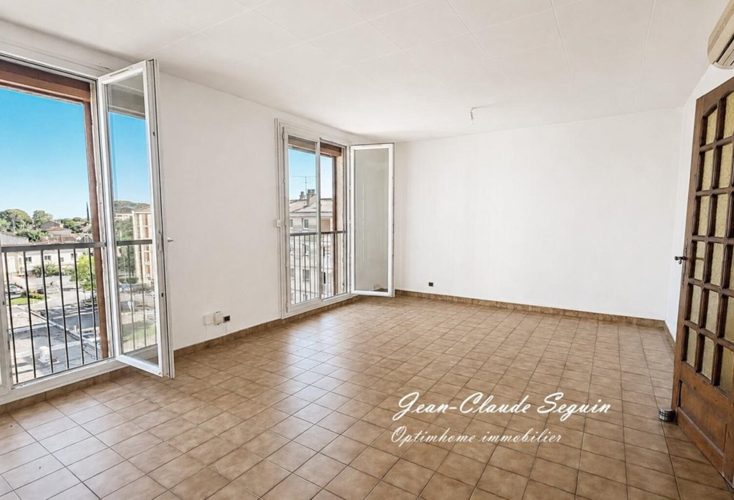 SALON DE PROVENCE (13) | appartement T3 (2 chambres) de 70 m² très lumineux — photo 1