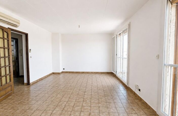 SALON DE PROVENCE (13) | appartement T3 (2 chambres) de 70 m² très lumineux — photo 2