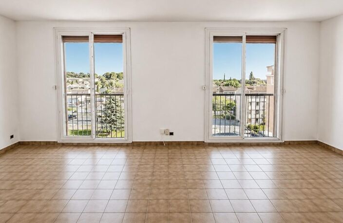 SALON DE PROVENCE (13) | appartement T3 (2 chambres) de 70 m² très lumineux — photo 4