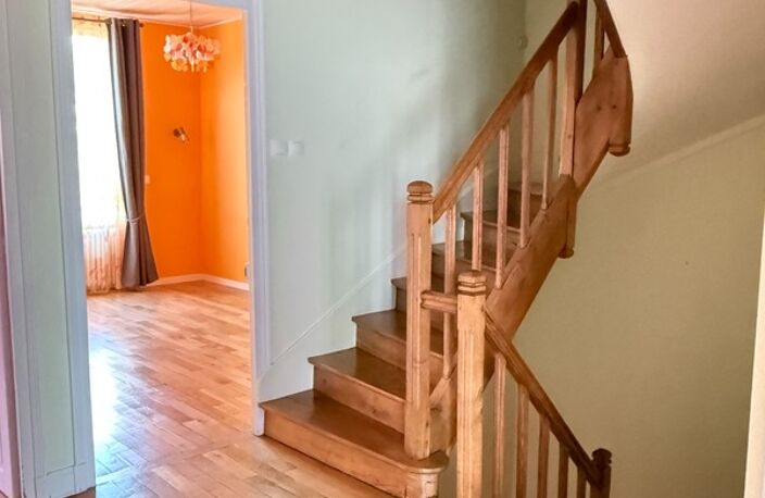 Maison de village, 300m², 10 chambres avec dépendances sur 3489m² de terrain 178 000 € — photo 5