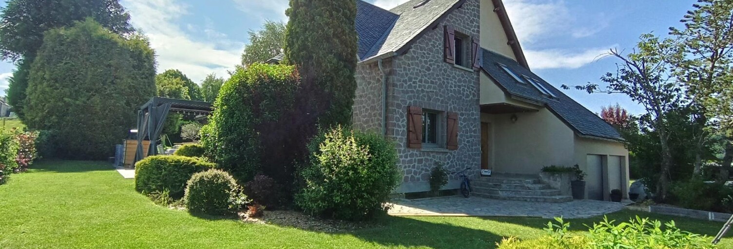 Maison 8 Pièces 223 m² à vendre à Besse-et-Saint-Anastaise (63610)