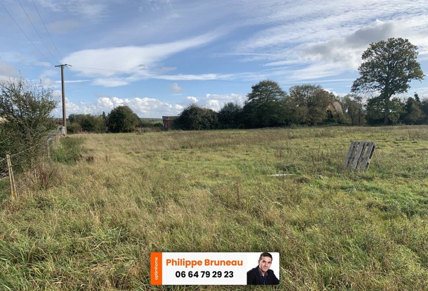 "Écrivez Votre Histoire sur 1898 m² : Terrain Idyllique à Proximité de Conches en Ouche, Prêt à Accueillir Votre Maison de Rêve!" — photo 1