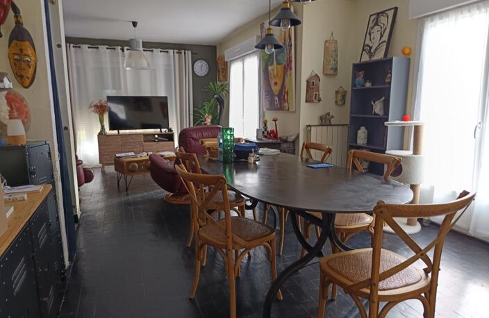 Maison des hauteurs avec vue dégagée et fort potentiel – 1300 m² de terrain — photo 3