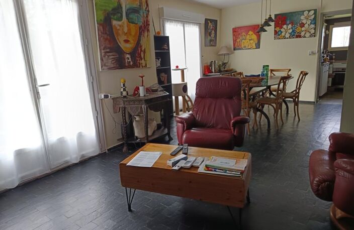 Maison des hauteurs avec vue dégagée et fort potentiel – 1300 m² de terrain — photo 4