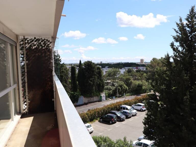 Montpellier Croix d'Argent F2 avec terrasse et parking privatif — photo 1