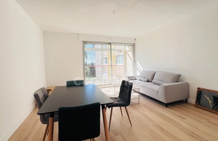 Dpt Finistère (29), à vendre QUIMPER Ouest - appartement rénové meublé T6 de 97 m² habitable - deux loggias -Cave — photo 3