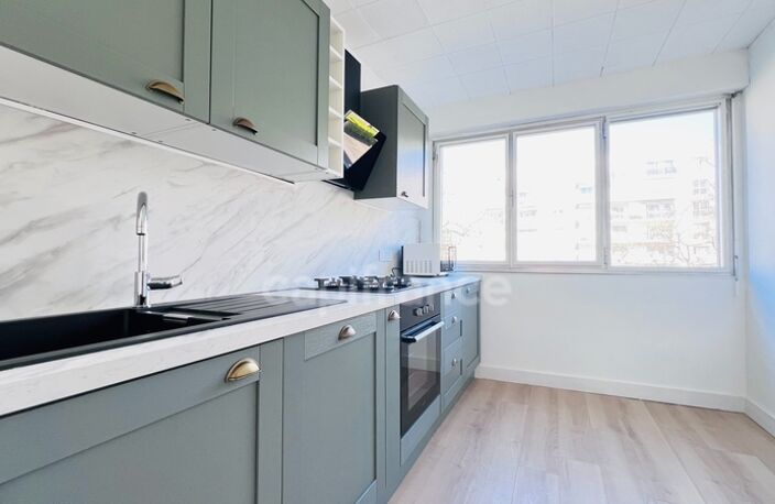 Dpt Finistère (29), à vendre QUIMPER Ouest - appartement rénové meublé T6 de 97 m² habitable - deux loggias -Cave — photo 4