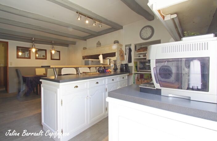 Maison en pierre de 186,64 m² avec 3 chambres rénovée en 1999 sur un terrain de 413 m² — photo 5
