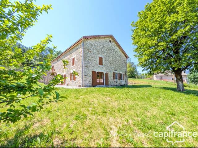 Maison en pierre de 164 m2 - 5 chambres - Jardin - Grange de 200m² - Saint Martin en Vercors (26420) — photo du bien