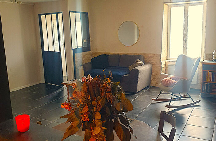 Maison de ville 5 chambres – 132 m² – 6 pièces-Tout à pied à BarbezieuxBARBEZIEUX SAINT HILAIRE (16) — photo 4