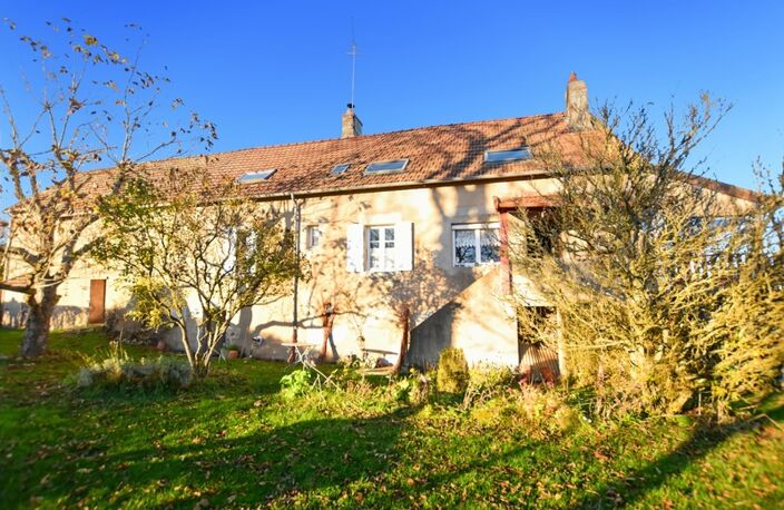 Longère de 136 m2 avec 6900 m2 de terrain, dépendances à Saint emiland — photo 2