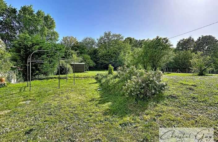 Chenu (72), maison de campagne sans travaux à vendre, 2 chambres sur 1825 m² de terrain — photo 4