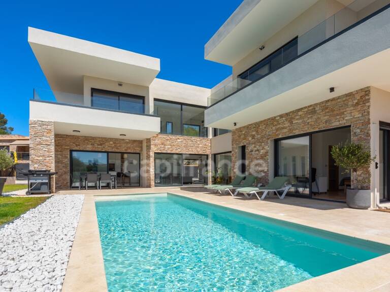 Villa contemporaine récente 8 piéces avec piscine — photo 1