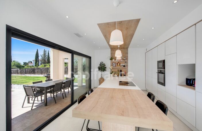 Villa contemporaine récente 8 piéces avec piscine — photo 4