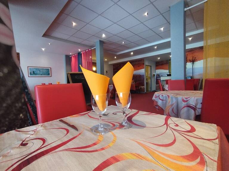 À VENDRE – RESTAURANT AVEC LICENCE IV – LOUDÉAC (22) — photo 1