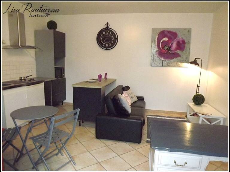 Maison à vendre + Appartement en location - Centre historique de MONTAIGU (85) — photo 1