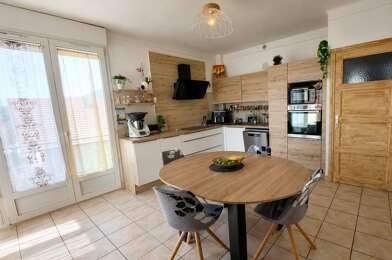 Appartement 4 pièces 220000 €