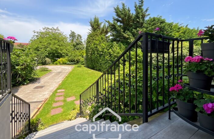 Maison familiale de 128 m² avec jardin, en parfait état, 4 chambres et sous-sol total à Champigny-sur-Marne — photo 2
