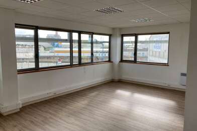 Bureau  2000 €