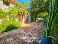 Domaine d’exception de 1,7 hectare – 470 m² habitables – Jusqu’à 20 couchages – Roulotte aménagée – Piscine – Parc arboré aux arbres centenaires — photo 2