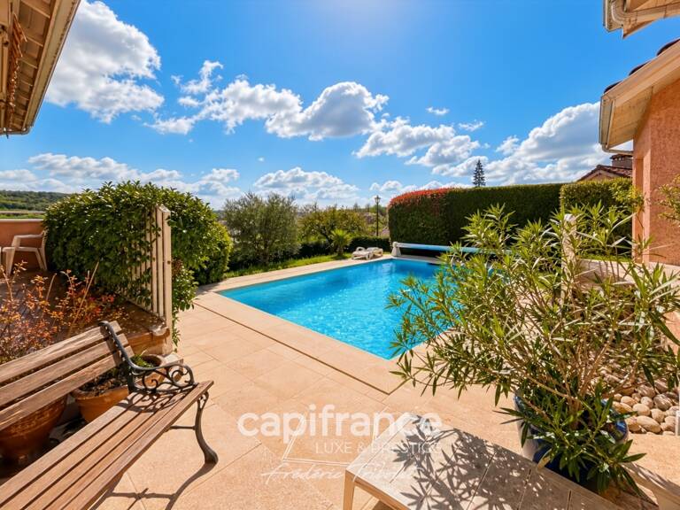 Maison familiale avec piscine et vue dégagée à Châtillon-d’Azergues — photo 1