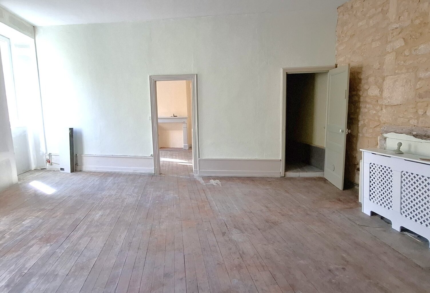 Appartement en 1 ou 2: total= 128 m2, MONTIGNAC-Lascaux (24) — photo 1