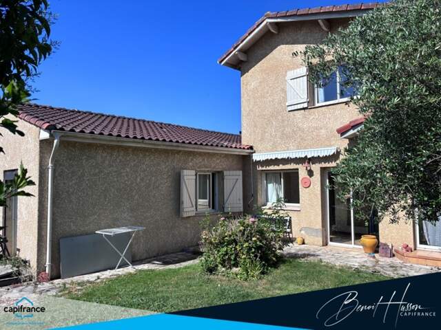 Maison T7 de 187.14m² sur terrain de 741m² — photo du bien